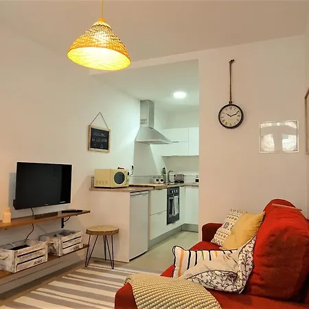 Mouraria Red Door Apartman *